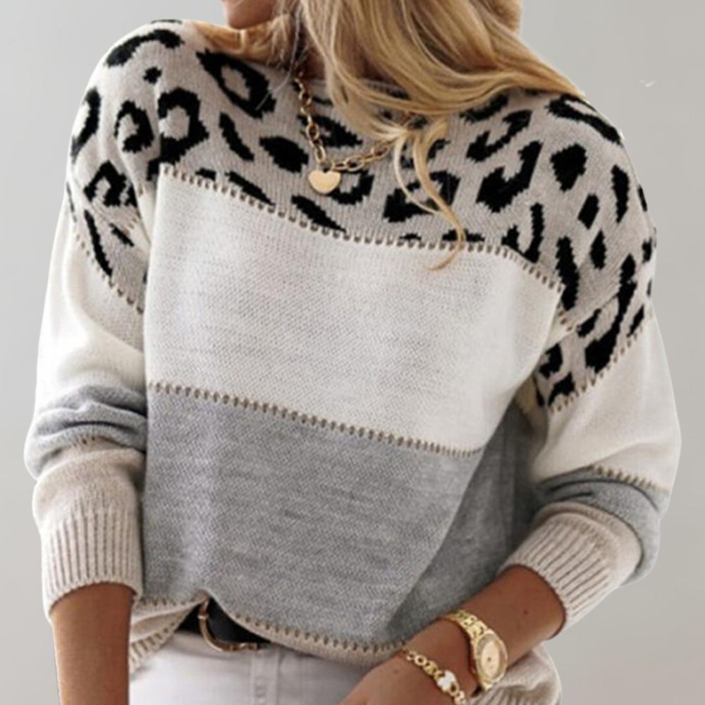 Delphine - Leopard Elegance Sweater