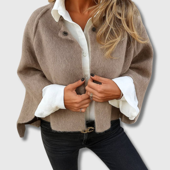 Ava – Short and Warm Cardigan