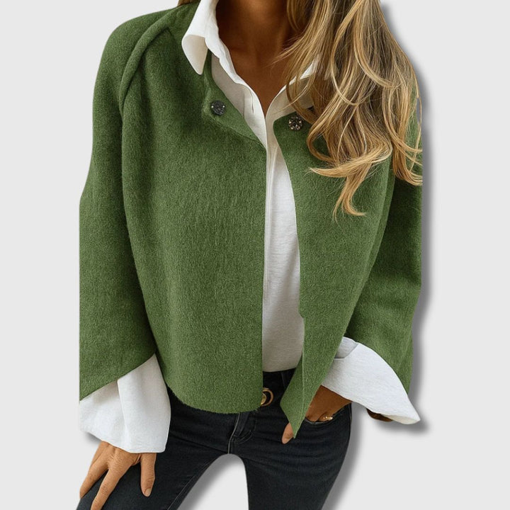 Ava – Short and Warm Cardigan